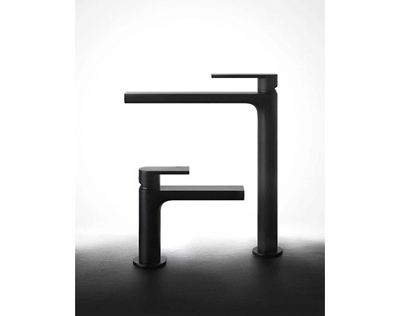Gessi- Via Manzoni